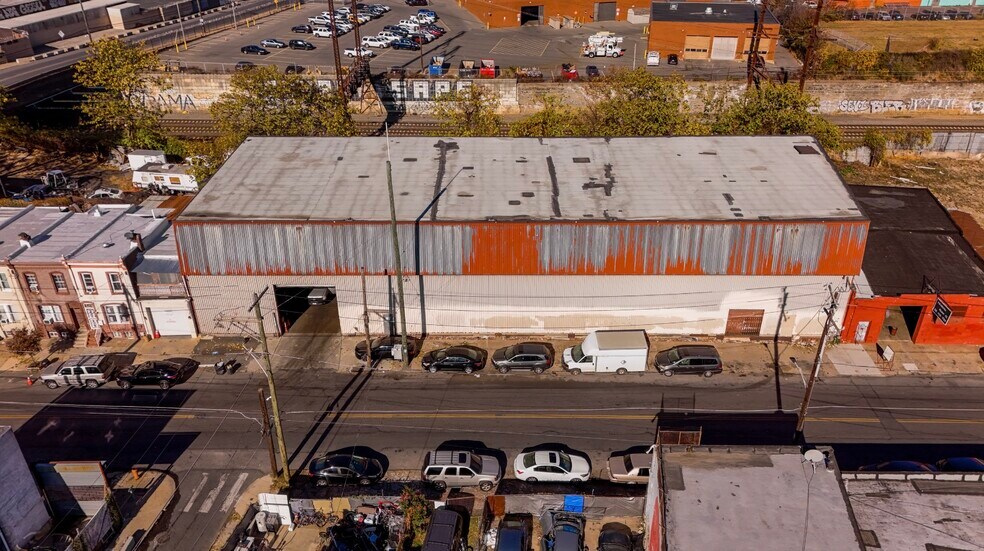 147-161 W Glenwood Ave, Philadelphia, PA à vendre - Photo de l’immeuble – Image 2 sur 10