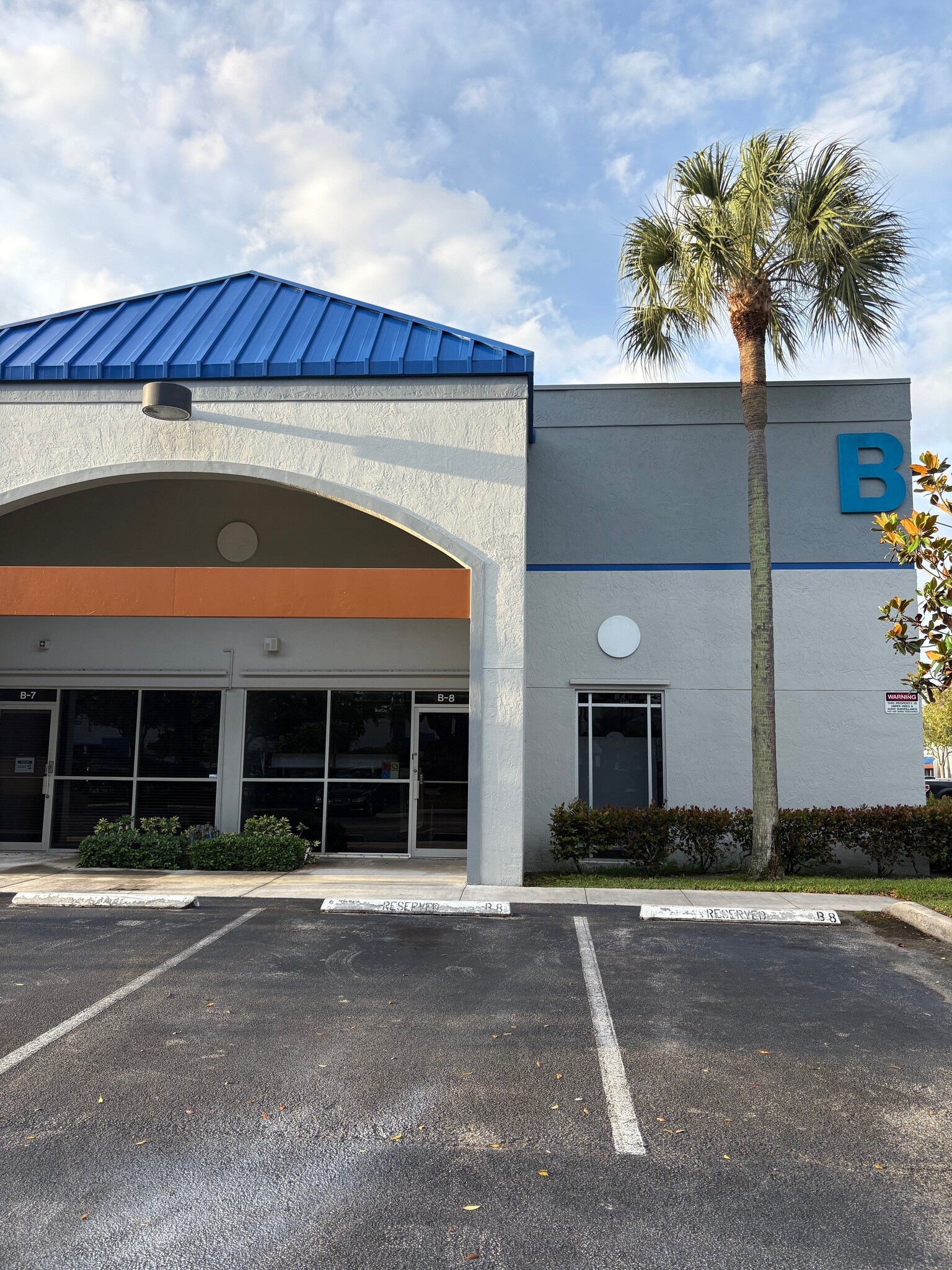 6601 Lyons Rd, Pompano Beach, FL à louer Photo intérieure– Image 1 sur 11