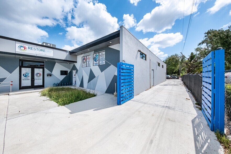 5140 S State Road 7, Fort Lauderdale, FL à louer - Photo de l’immeuble – Image 2 sur 16