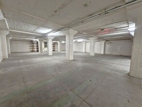 415 S San Pedro St, Los Angeles, CA à louer Photo intérieure– Image 2 sur 2