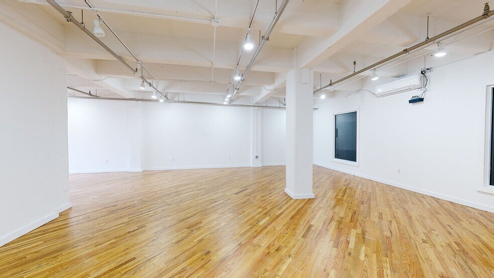 58-78 Jay St, Brooklyn, NY à louer - Numérisation 3D Matterport – Image 2 sur 15