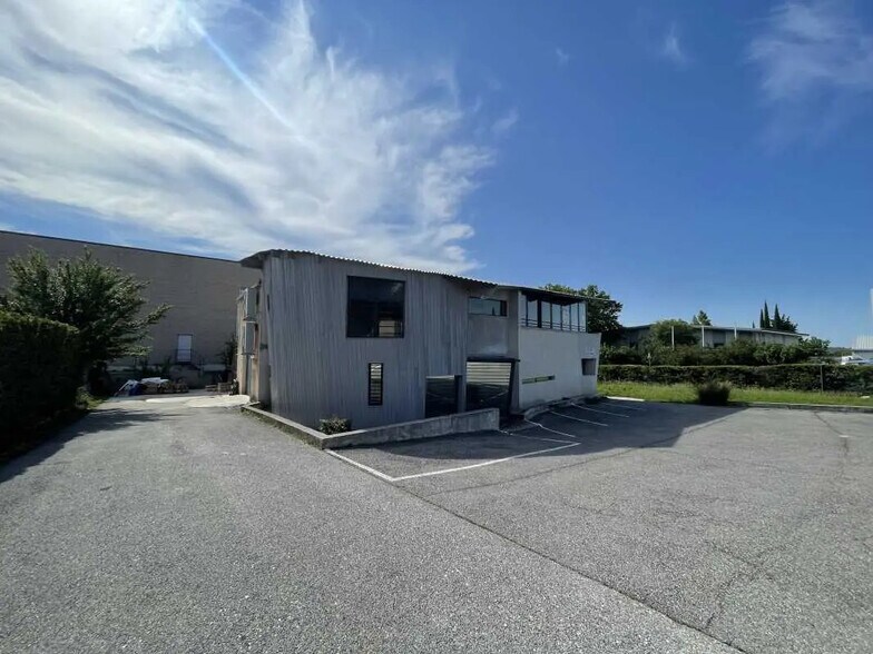 Bureau dans Éguilles à louer - Photo de l’immeuble – Image 1 sur 6