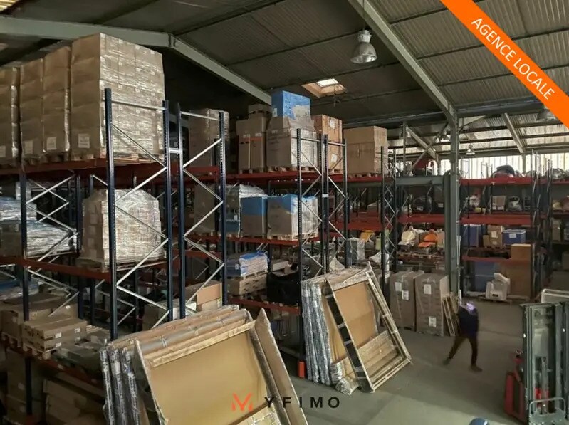 Industriel/Logistique dans Mantes-la-Ville à louer Photo de l’immeuble– Image 1 sur 6