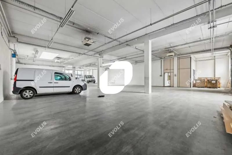 Local d’activités dans Noisy-le-Sec à louer - Photo de l’immeuble – Image 3 sur 8