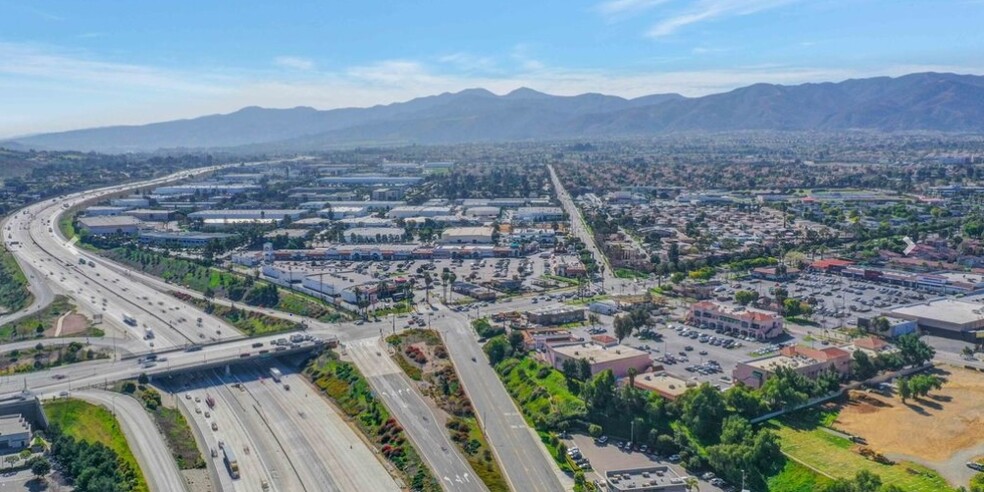 1101 California Ave, Corona, CA à louer - Aérien – Image 3 sur 15