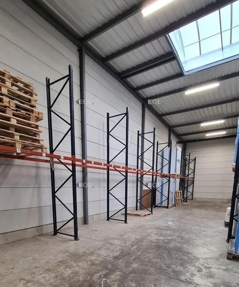 Local d’activités dans Chambly à louer - Photo intérieure – Image 2 sur 5