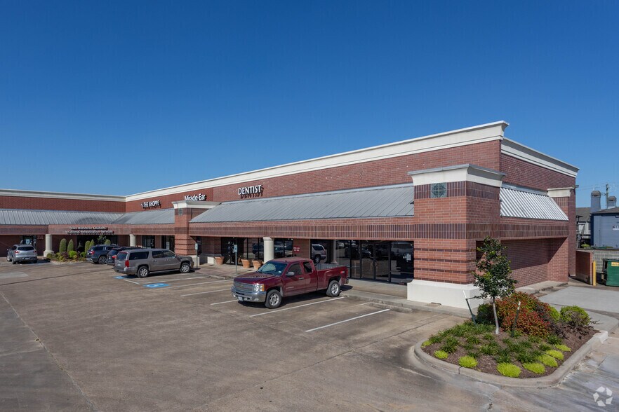 4111 Fairmont Pky, Pasadena, TX à louer - Photo de l’immeuble – Image 2 sur 7