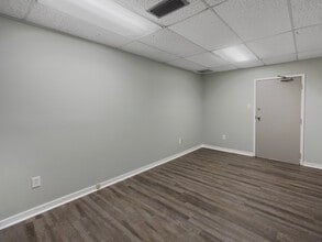 574 Azalea Rd, Mobile, AL à louer Photo intérieure– Image 2 sur 5