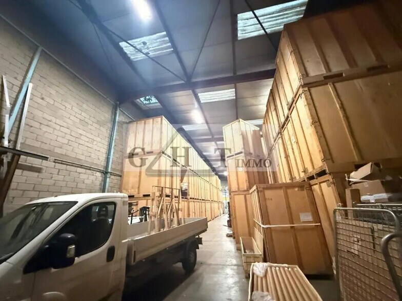 Industriel/Logistique dans Villebon-sur-Yvette à louer - Photo de l’immeuble – Image 1 sur 10