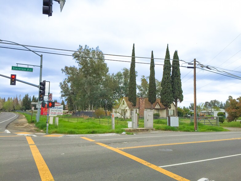 8016 Stevenson Ave, Sacramento, CA à vendre - Photo de l’immeuble – Image 3 sur 12