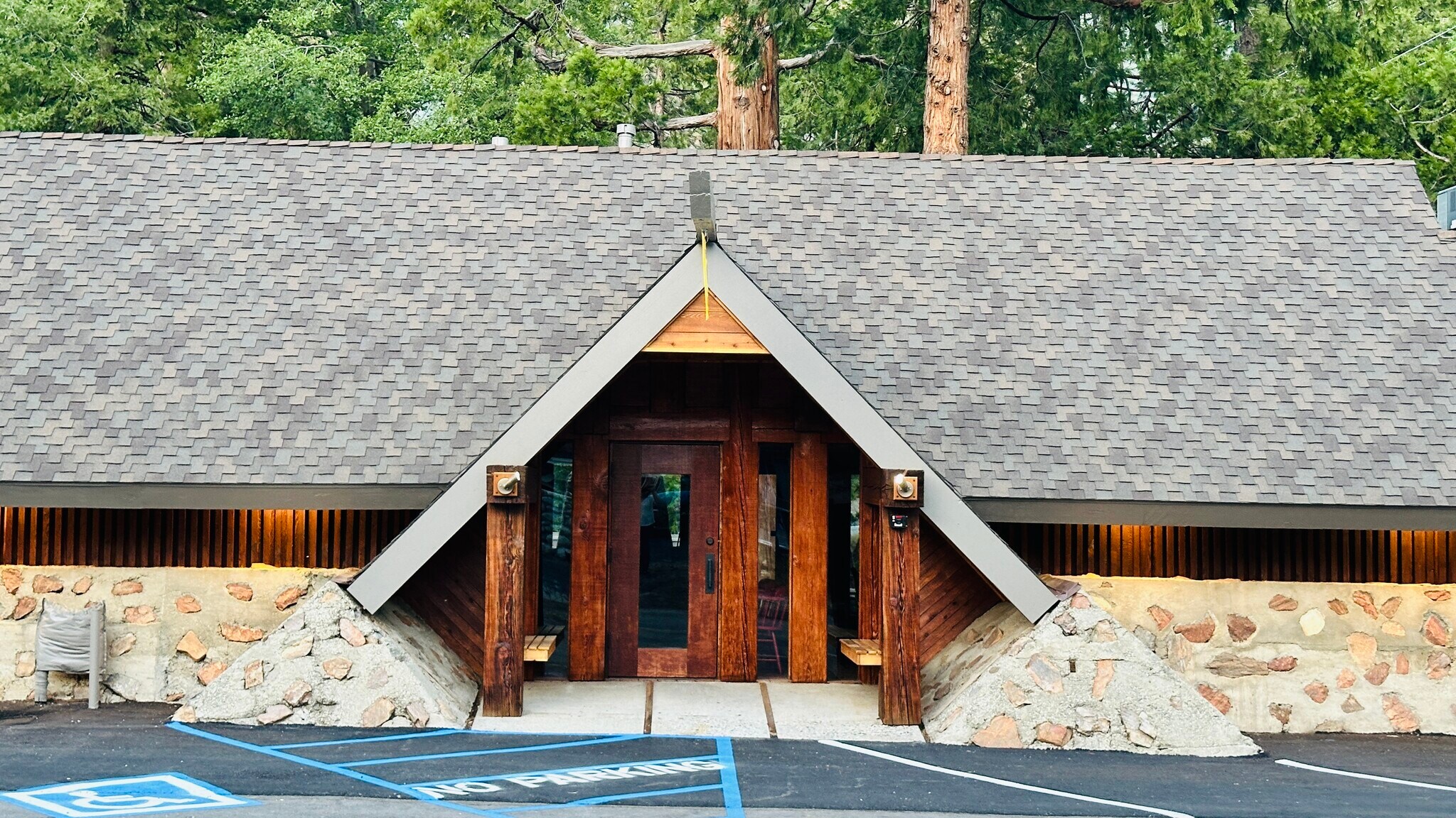 54905 N Circle Dr, Idyllwild, CA à vendre Photo de l’immeuble– Image 1 sur 66