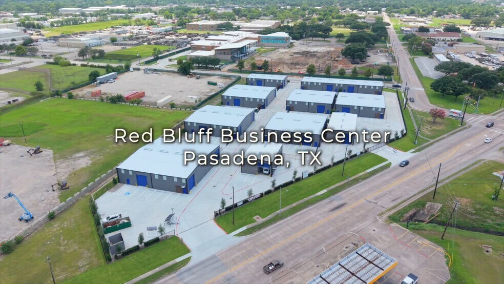 3386 Red Bluff Rd., Pasadena, TX à louer - Vidéo sur l’annonce professionnelle – Image 2 sur 11