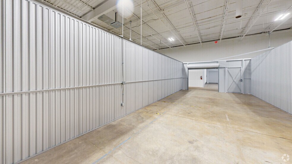 900 Pressley Rd, Charlotte, NC à louer - Numérisation 3D Matterport – Image 2 sur 25