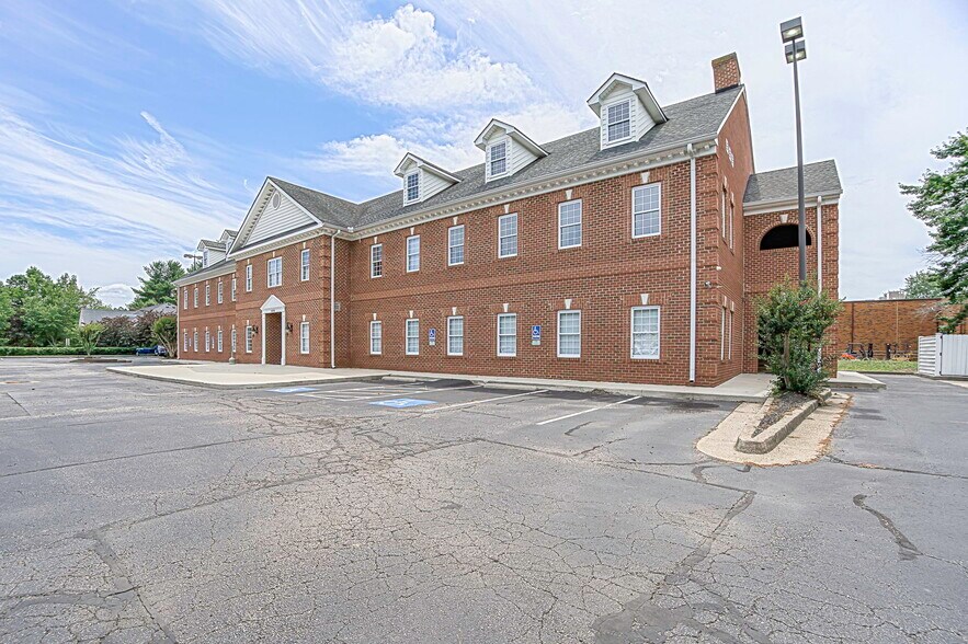 10310 Memory Ln, Chesterfield, VA à vendre - Photo de l’immeuble – Image 3 sur 6