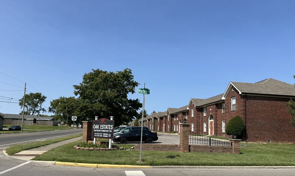 637 E Oak St, Seymour, IN à vendre - Photo de l’immeuble – Image 2 sur 8