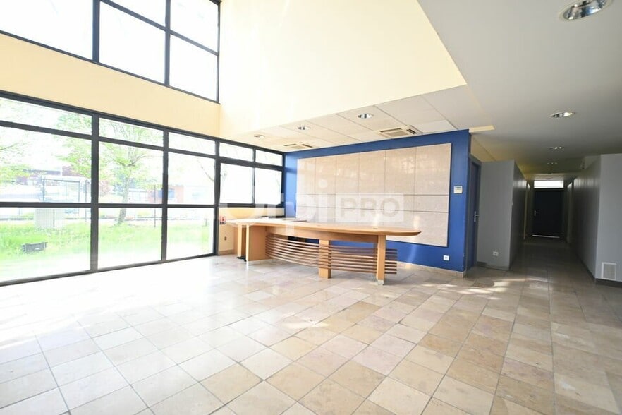 215 Avenue D'Alembert, Torcy à louer - Photo intérieure – Image 3 sur 12