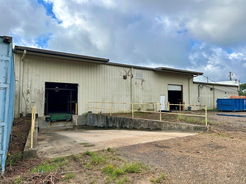 880 S Roach St, Jackson, MS à louer - Photo de l’immeuble – Image 2 sur 6