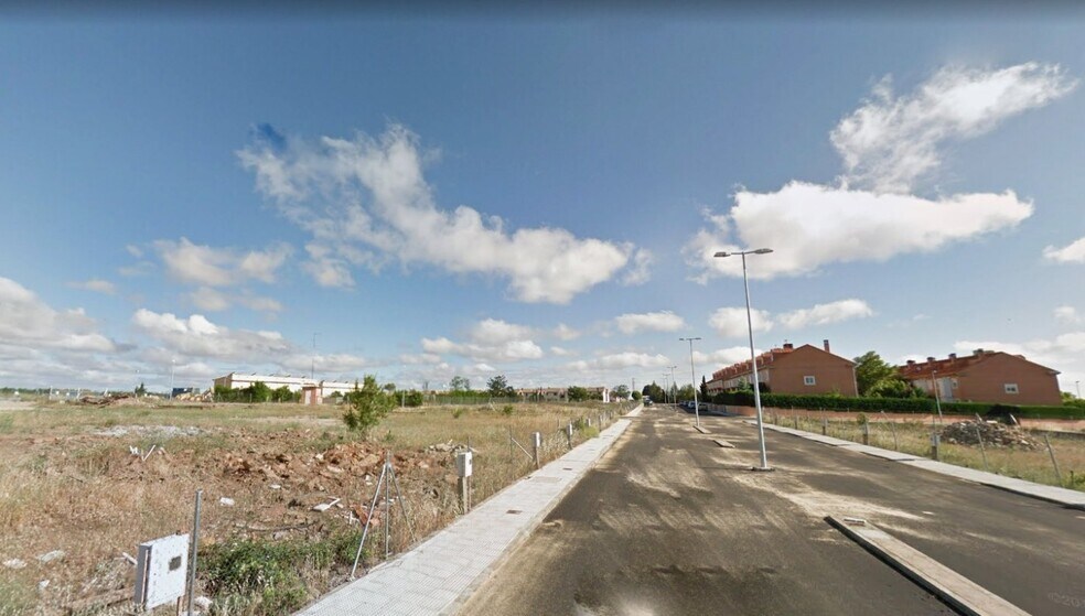 Terrain dans Doñinos de Salamanca, Salamanca à louer - Photo de l’immeuble – Image 3 sur 7