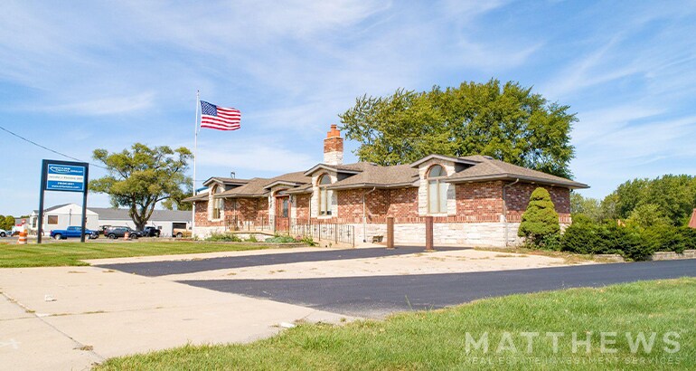 1108 E Summit St, Crown Point, IN à vendre Photo de l’immeuble– Image 1 sur 4