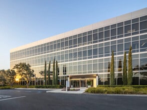 15545 Sand Canyon Ave, Irvine, CA à louer Photo intérieure– Image 1 sur 6
