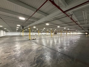 1243 E Garner Bagnal Blvd, Statesville, NC à louer Photo intérieure– Image 2 sur 8