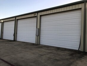 18901 Kuykendahl Rd, Spring, TX à louer Photo de l’immeuble– Image 2 sur 6