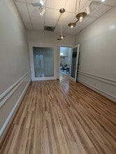 5440 E Fall Creek Parkway North Dr, Indianapolis, IN à louer Photo intérieure– Image 2 sur 6