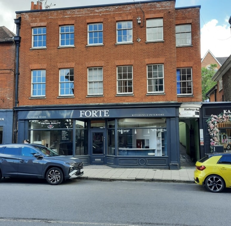 232-240 High St, Guildford à louer Photo de l’immeuble– Image 1 sur 4