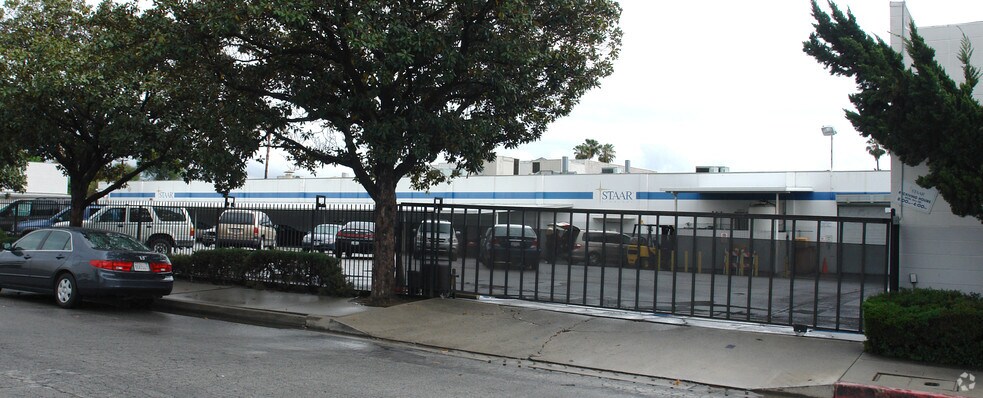 1911 S Walker Ave, Monrovia, CA à vendre - Photo de l’immeuble – Image 2 sur 3