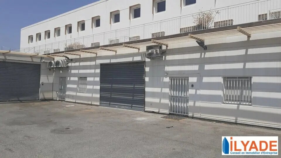 Local d’activités dans Marseille à louer - Photo de l’immeuble – Image 2 sur 7