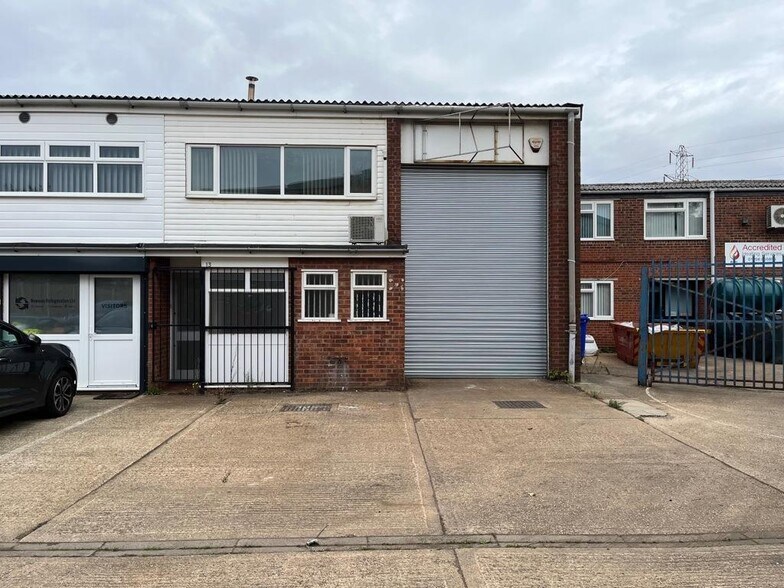 Grange Farm Rd, Colchester à louer - Photo de l’immeuble – Image 3 sur 10