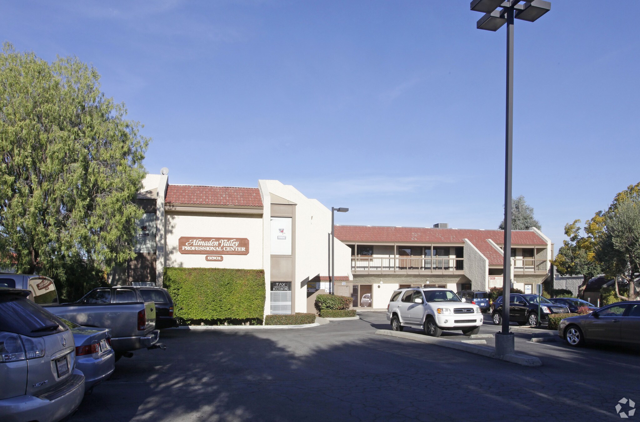 6501 Crown Blvd, San Jose, CA à louer Photo de l’immeuble– Image 1 sur 11