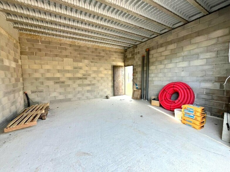 Industriel/Logistique dans Tourrettes à louer - Photo intérieure – Image 3 sur 4