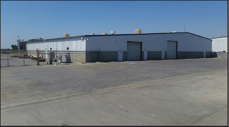 4185 E Jefferson Ave, Fresno, CA à louer - Photo de l’immeuble – Image 2 sur 5