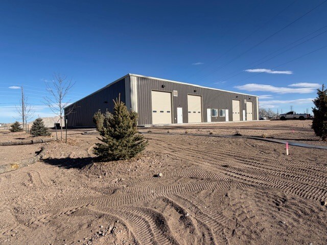 1905 E Fox Farm Rd, Cheyenne, WY à louer - Photo principale – Image 1 sur 7