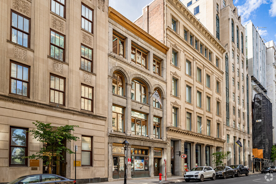 249-251 Rue Saint-Jacques, Montréal, QC à louer - Photo principale – Image 1 sur 6