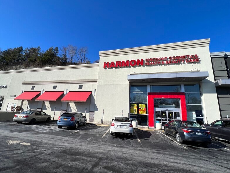 2141 Central Park Ave, Yonkers, NY à louer - Photo de l’immeuble – Image 1 sur 6