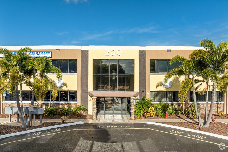 200 Knuth Rd, Boynton Beach, FL à louer - Photo principale – Image 1 sur 7