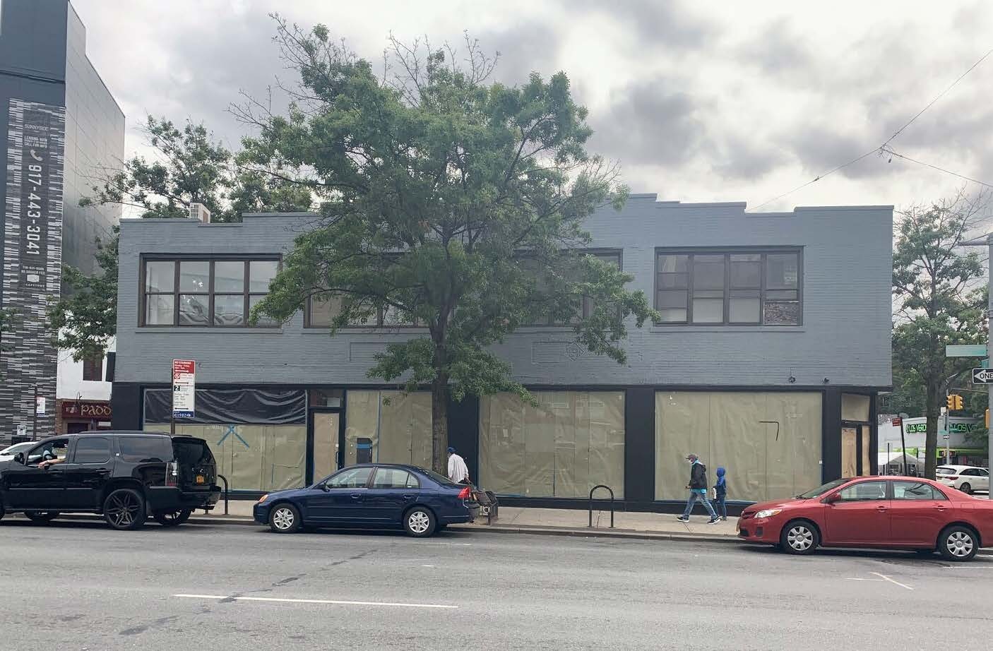 4702 Queens Blvd, Sunnyside, NY à louer Photo de l’immeuble– Image 1 sur 9