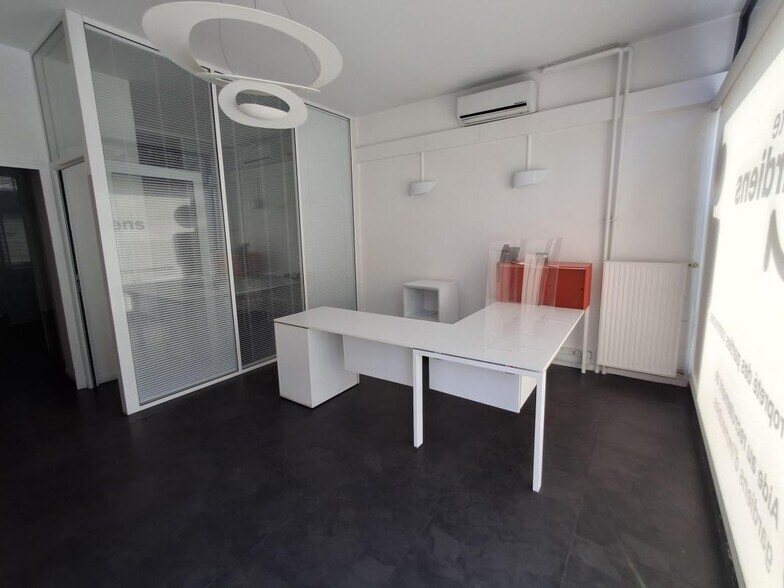 Local commercial dans Villeurbanne à vendre - Photo intérieure – Image 2 sur 6