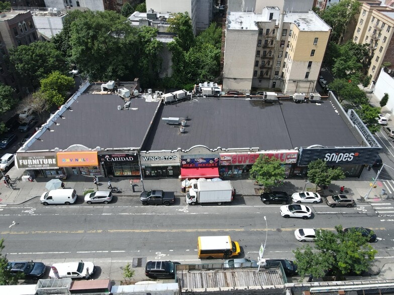 68-98 E Burnside Ave, Bronx, NY à louer - Photo de l’immeuble – Image 2 sur 9
