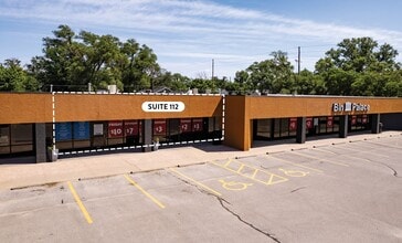 4800 W Maple St, Wichita, KS à louer Photo intérieure– Image 2 sur 19