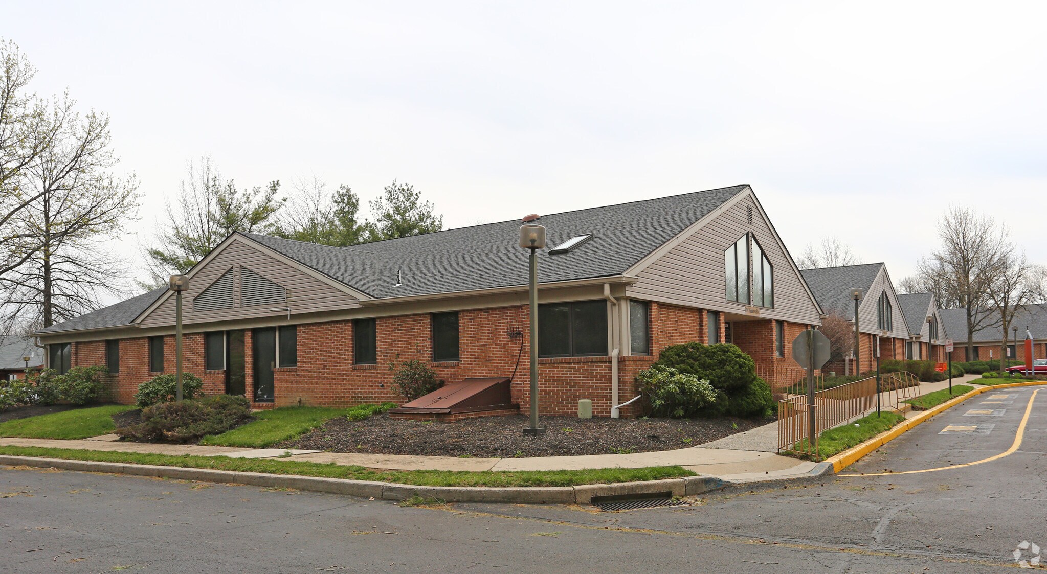 360 Middletown Blvd, Langhorne, PA à louer Photo principale– Image 1 sur 31