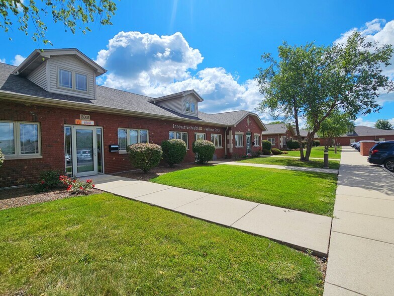 11227-11233 W Distinctive Dr, Orland Park, IL à vendre - Photo de l’immeuble – Image 2 sur 8