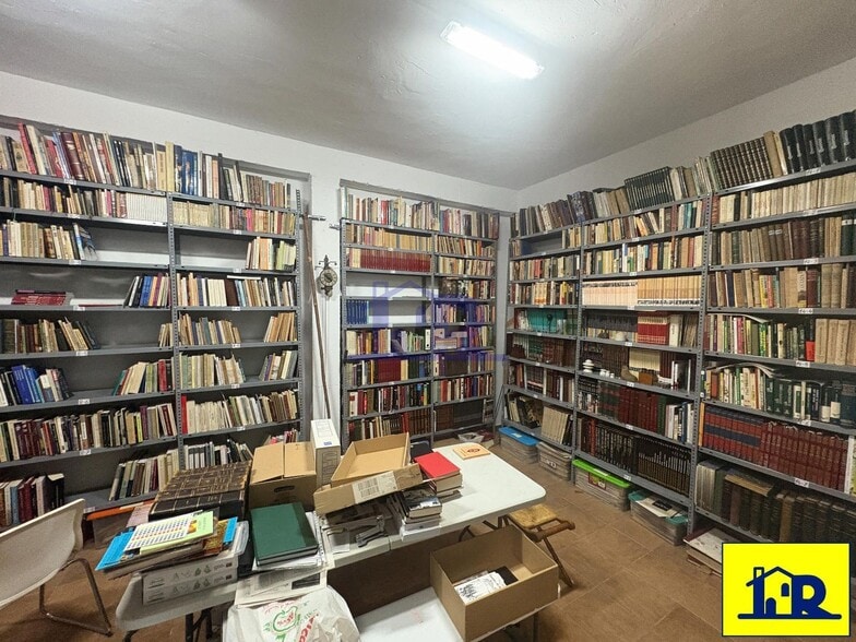Immeuble residentiel dans Cuenca, Cuenca à vendre - Photo intérieure – Image 2 sur 5