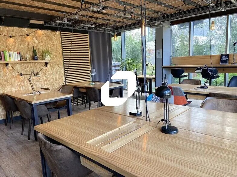 Bureau dans Bordeaux à louer - Photo de l’immeuble – Image 3 sur 25