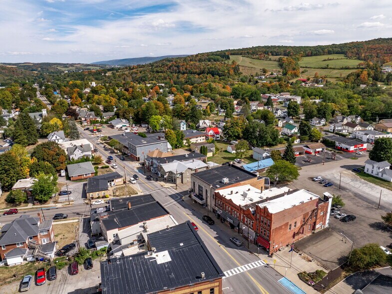 23 W Main St, Canton, PA à vendre - Photo de l’immeuble – Image 3 sur 46
