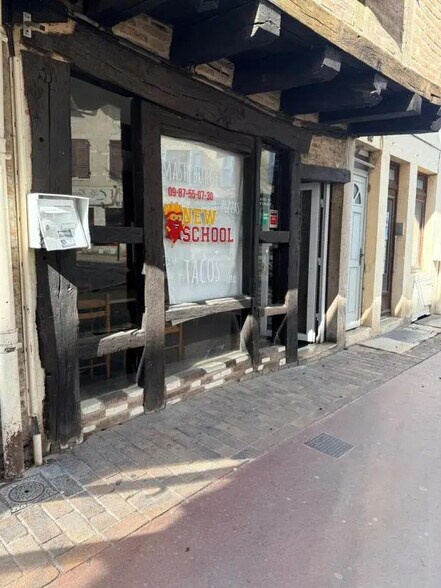 Local commercial dans Bourg-en-Bresse à vendre - Photo de l’immeuble – Image 1 sur 8