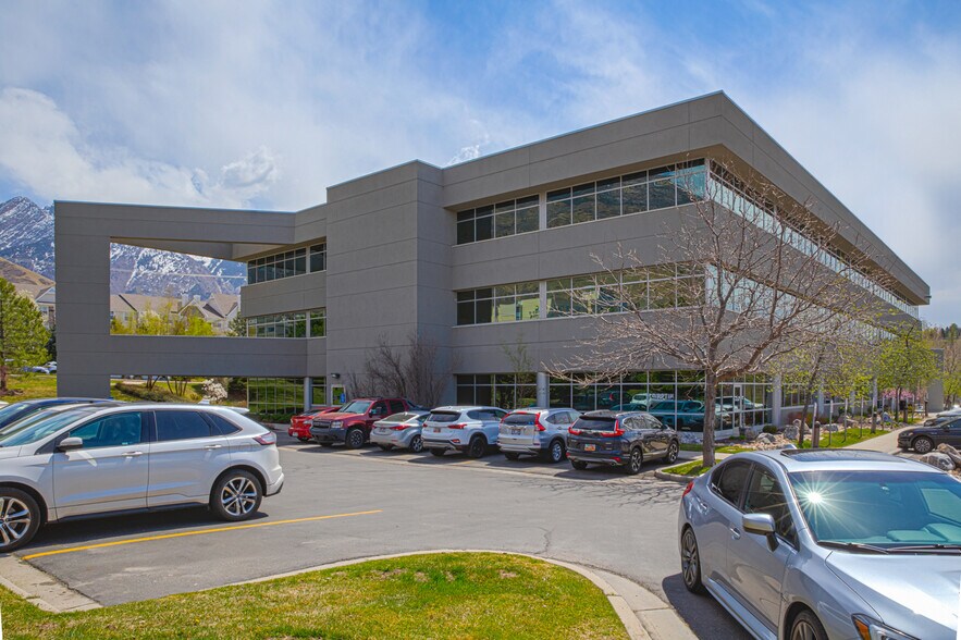 6360 S 3000 E, Salt Lake City, UT à louer - Photo de l’immeuble – Image 3 sur 19