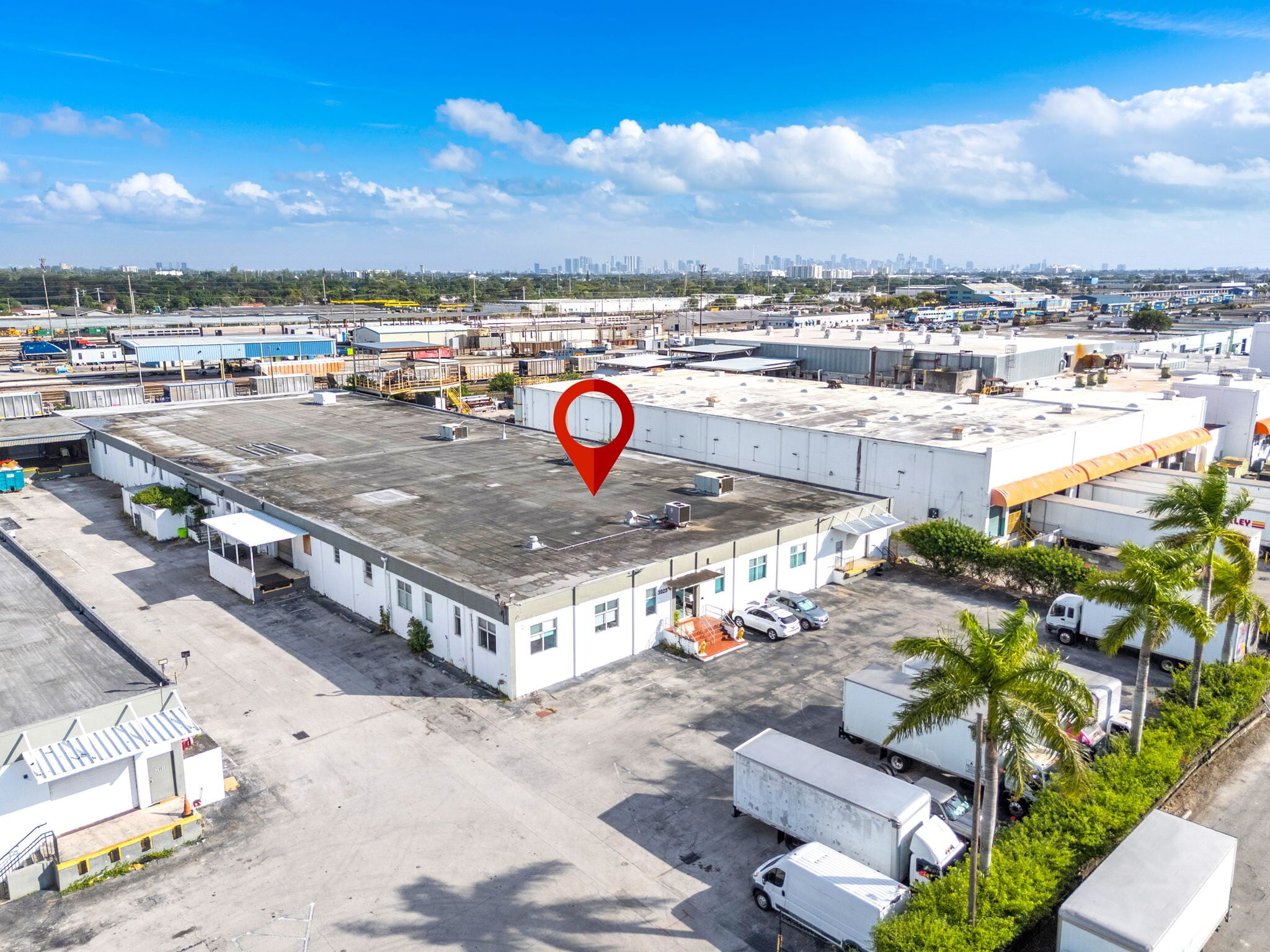 3925 E 10th Ct, Hialeah, FL à louer Photo intérieure– Image 1 sur 23